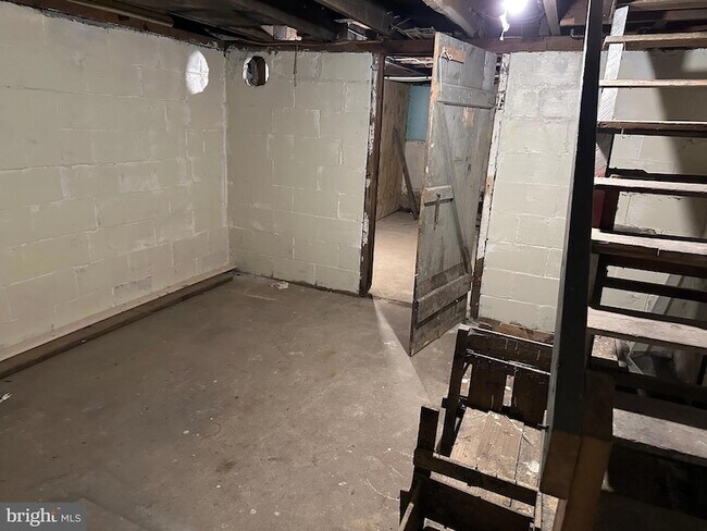 Building Photo - 15 Myers Rd