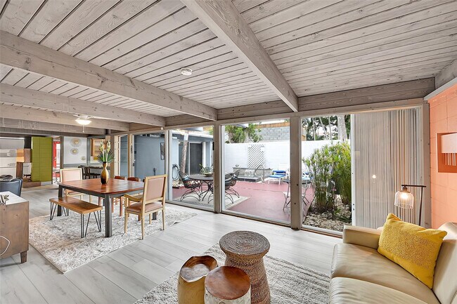 Building Photo - 234 Pine Ave