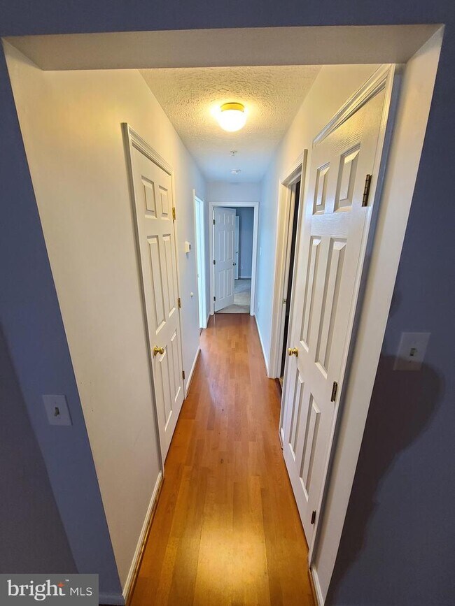 Building Photo - 13109 Briarcliff Terrace