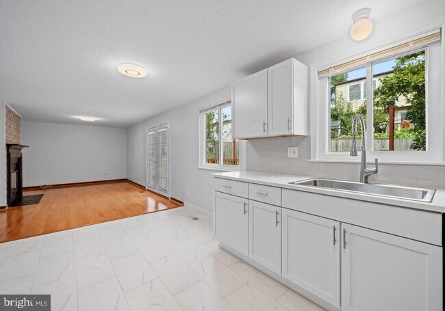 Building Photo - 4005 Pickstone Dr