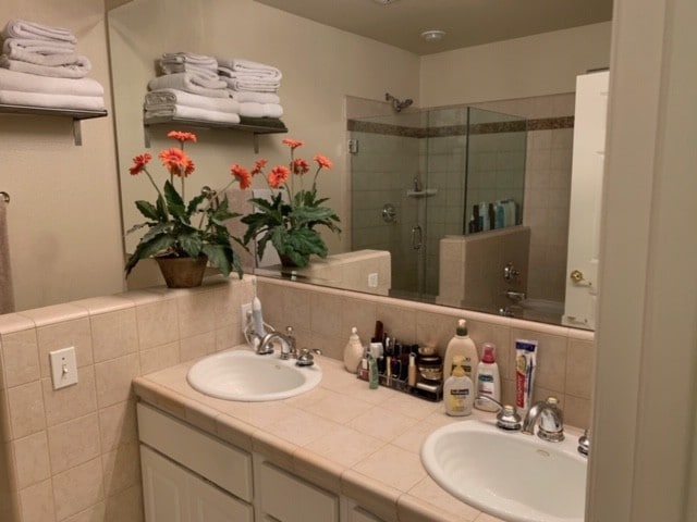 Building Photo - 435 Sheridan Ave