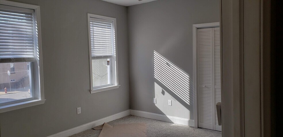 Building Photo - 3416 W Clearfield St