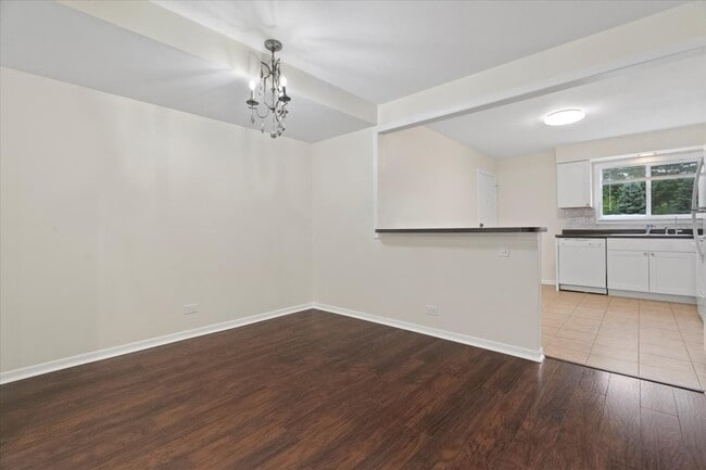 Building Photo - 9458 Bay Colony Dr