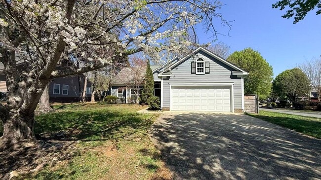 Building Photo - Lovely 3 bedroom, 2 bathroom ranch home in heart of Ballantyne