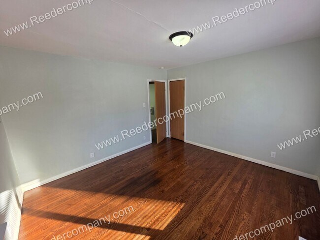 Building Photo - 3317 173rd St