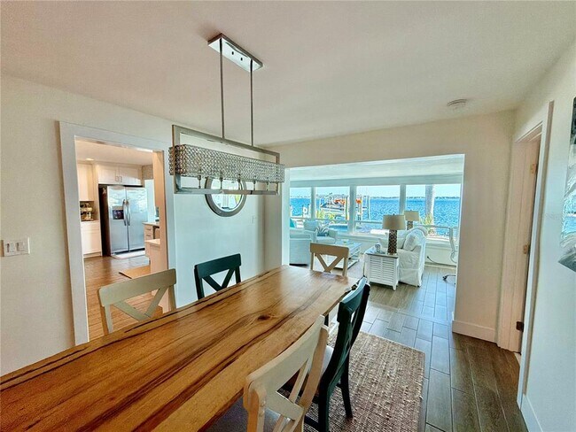 Building Photo - 980 Boca Ciega Isle Dr