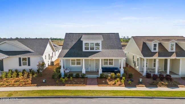 Building Photo - 2121 Sedges Ave