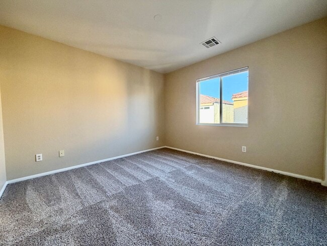 Building Photo - 4 bedroom near Nellis AFB