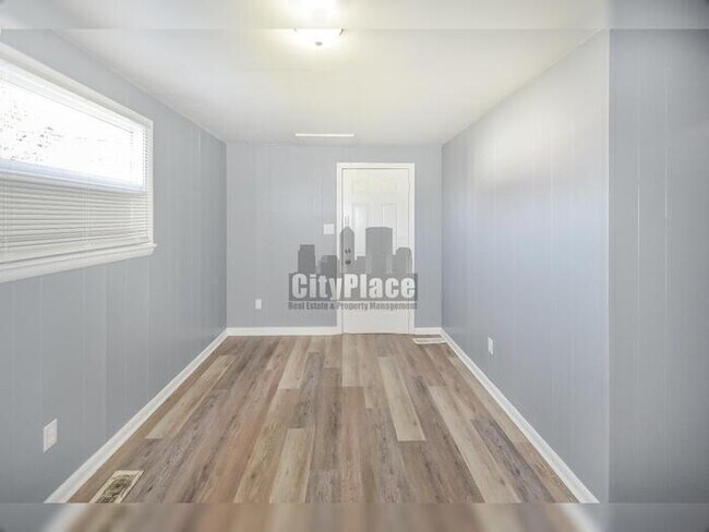 Building Photo - 5344 Fletcher Ave