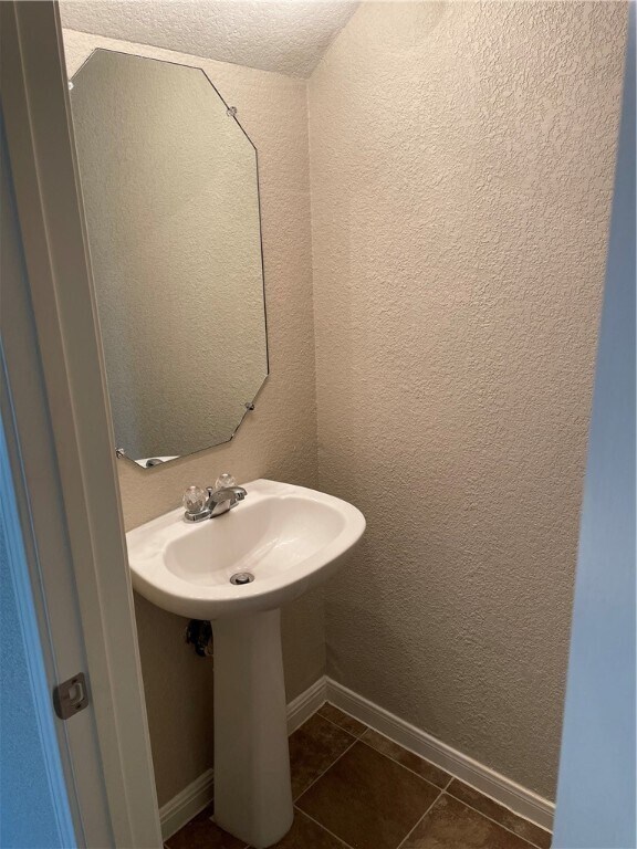 Building Photo - 108 Lavaca Loop