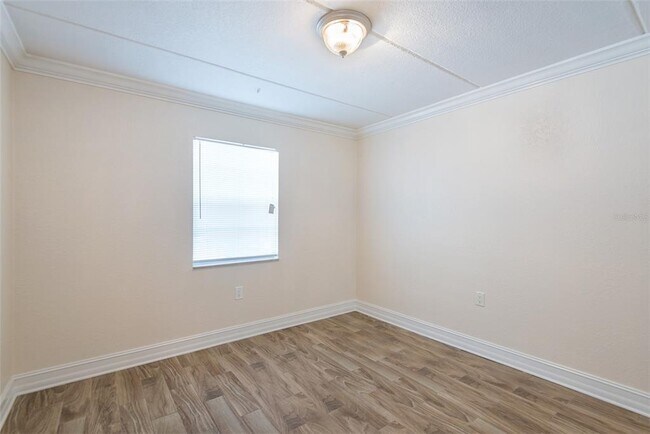 Building Photo - 5221 Bayshore Blvd