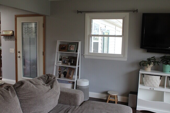 Building Photo - 5039 W Clayton Rd