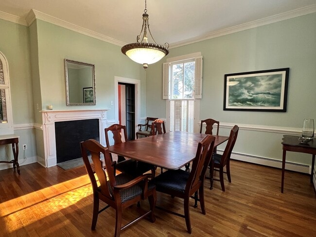 Building Photo - 4 Lee St