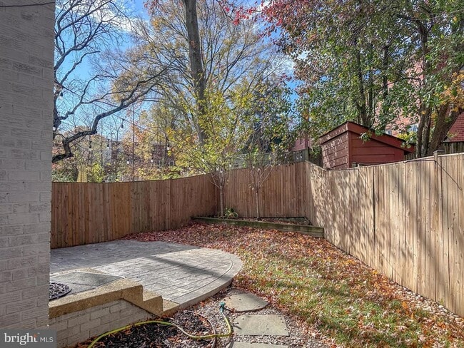 Building Photo - 226 Guthrie Ave