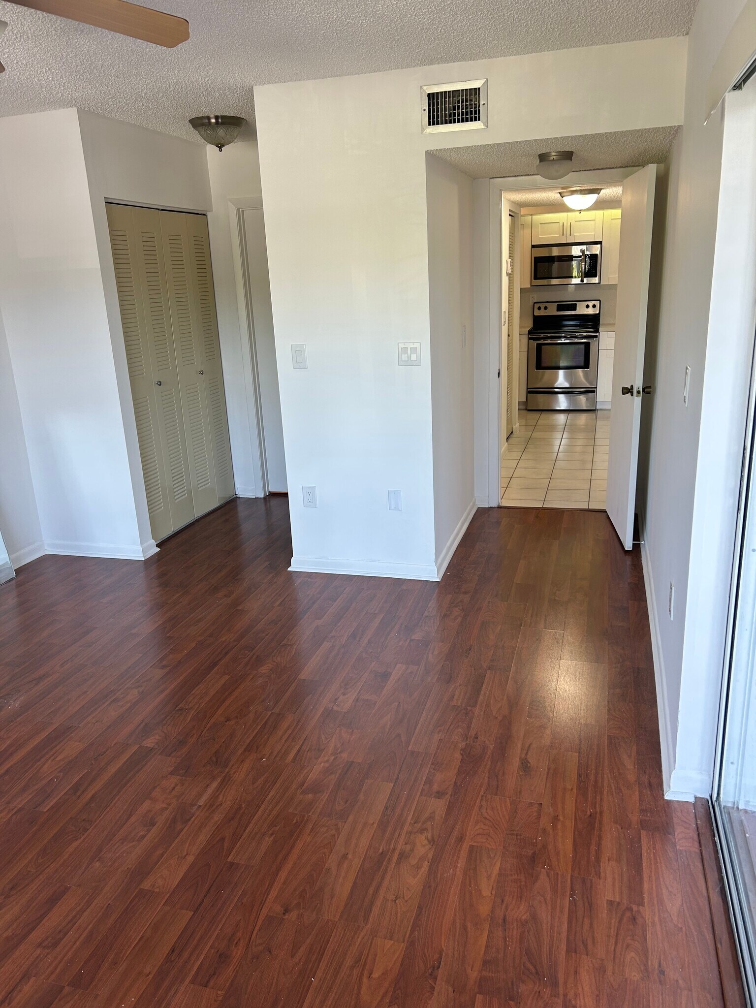 Building Photo - 8600 SW 212th St