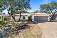 Building Photo - 113 Royal Oaks Dr