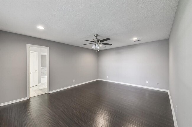Building Photo - 4310 Brightwood Dr