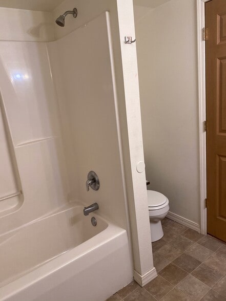 Bathroom - 36264 Kopp St