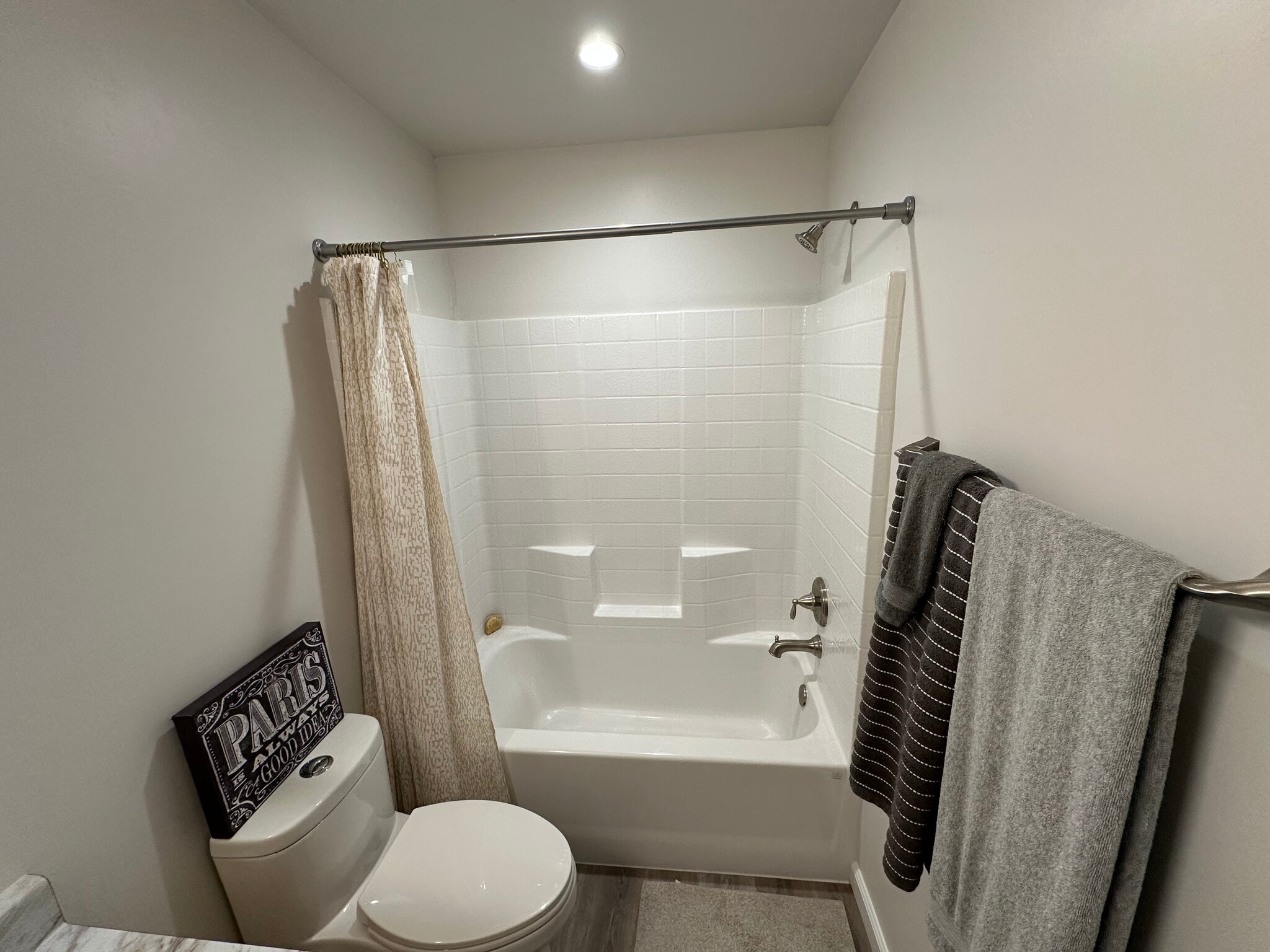 Building Photo - 2632 Avelar Ct