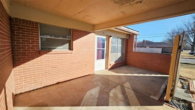 Building Photo - 6601 NW 30th Terrace