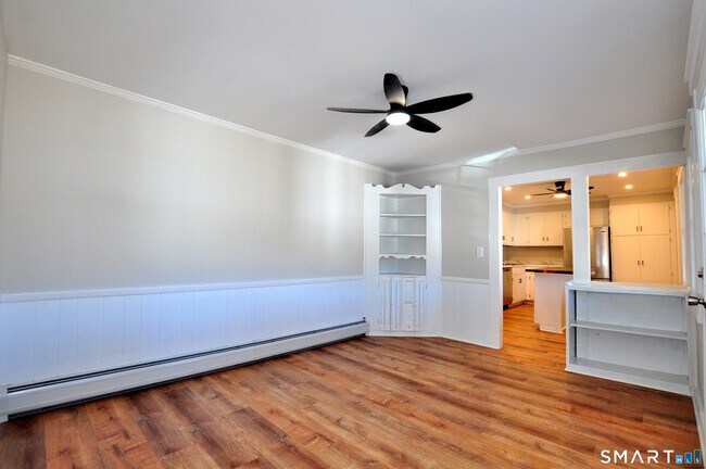 Building Photo - 59 Bridge St