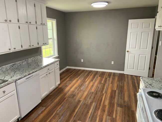 Building Photo - 1130 N 13th Ave