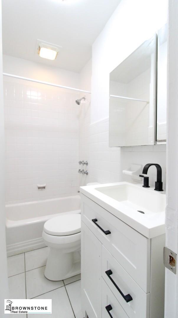 Building Photo - 1 bedroom in BROOKLYN NY 11231