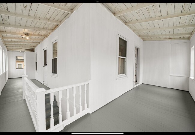 Building Photo - 25 Coleman St