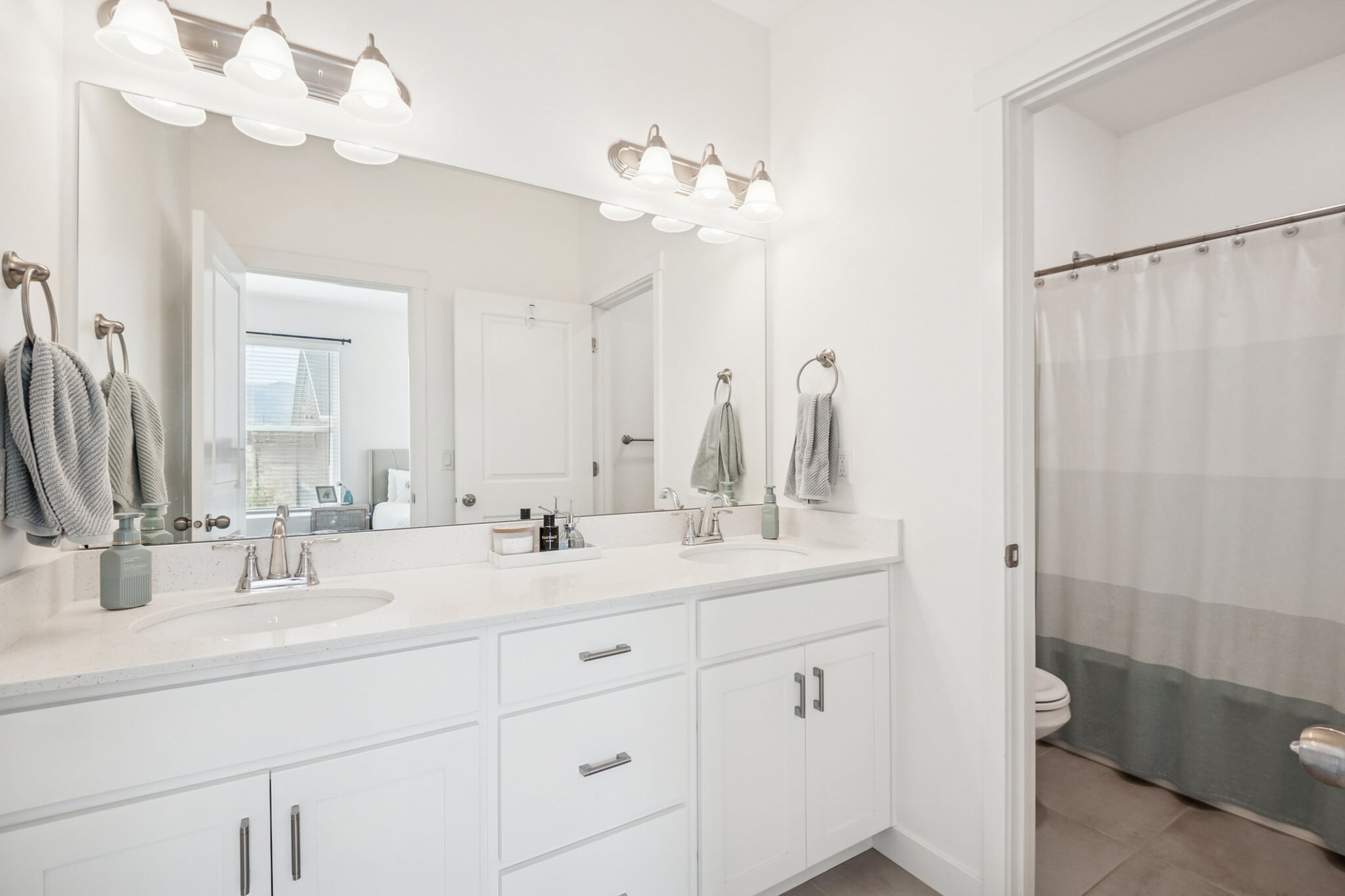 Building Photo - 11632 S Skyward Rd