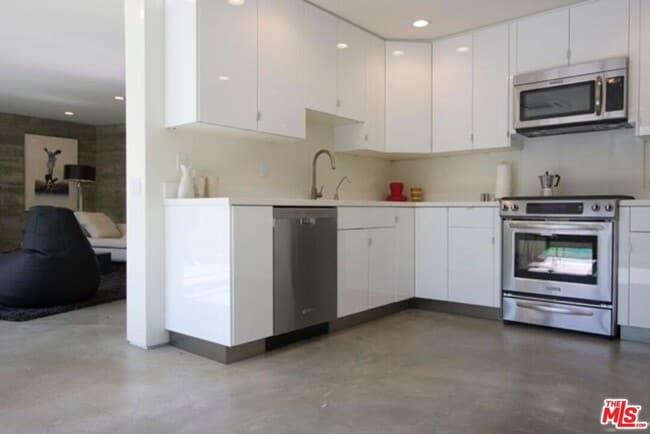 Building Photo - 2849 Seattle Dr