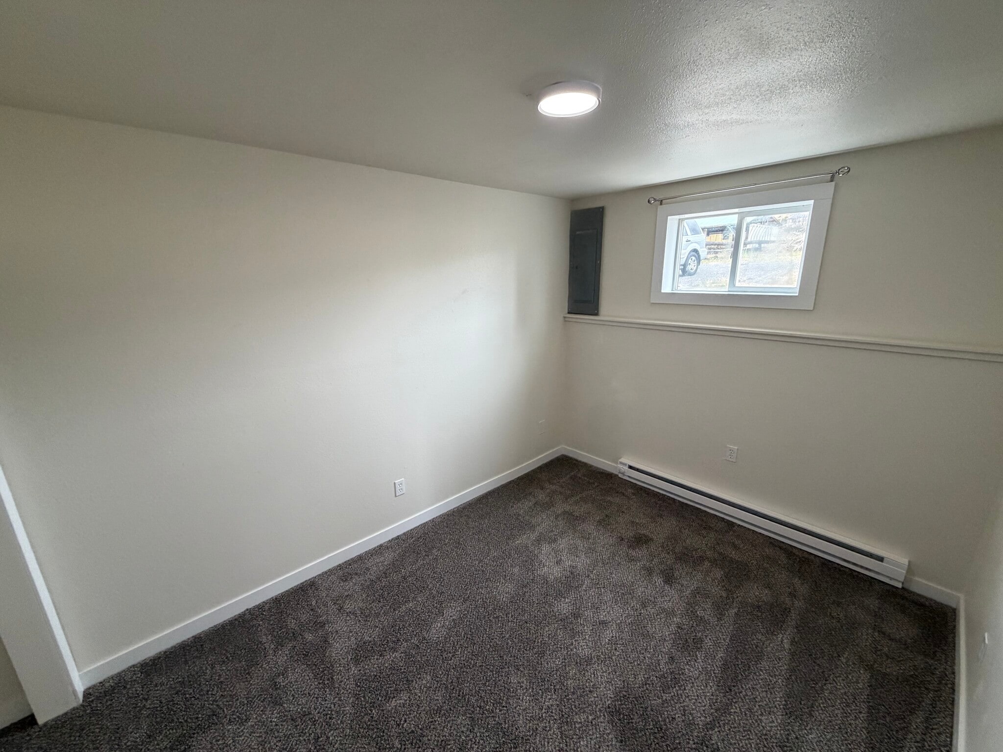 bedroom 2 - 404 West Klickitat ave