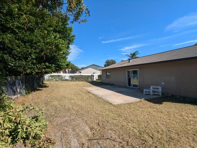 Building Photo - 7442 Dauvin Ct