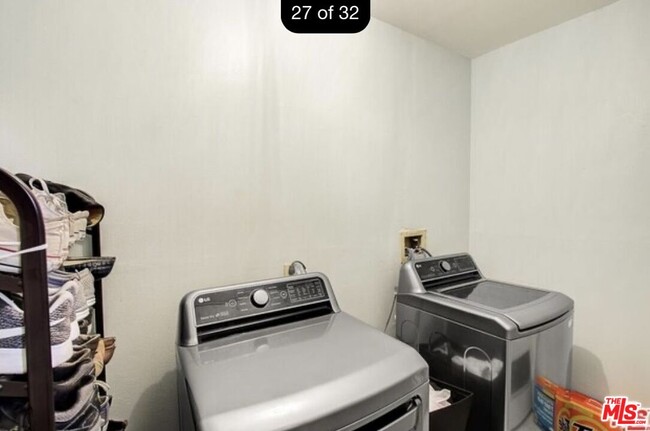 Building Photo - 4843 W 118th Pl