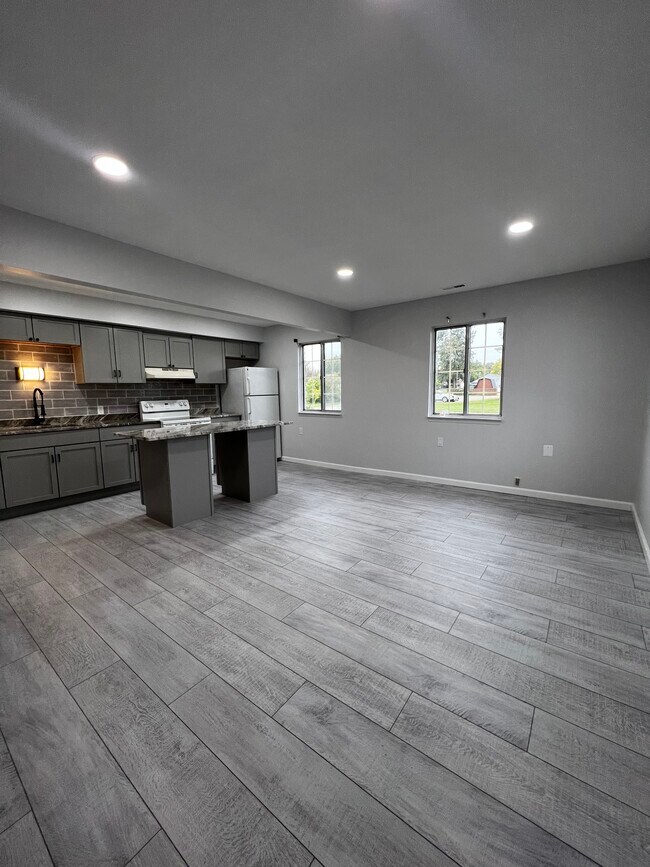 Building Photo - 23225 Deanhurst St