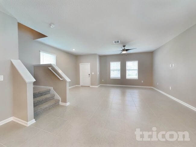 Building Photo - 741 Honeyrock St