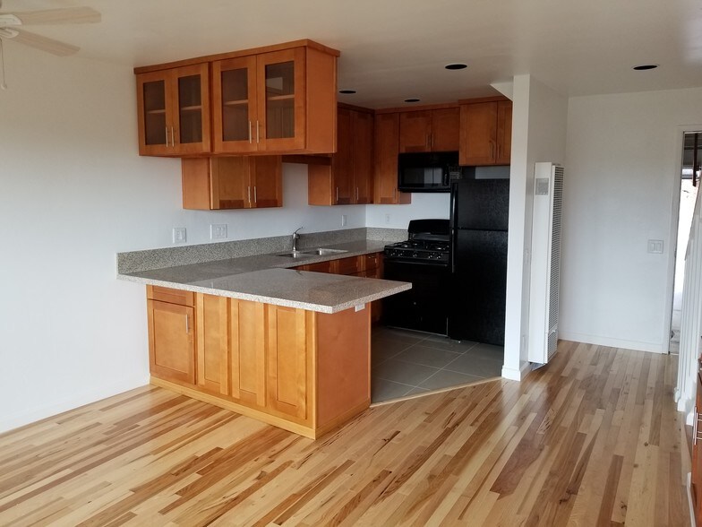Kitchen - 216 The Cir