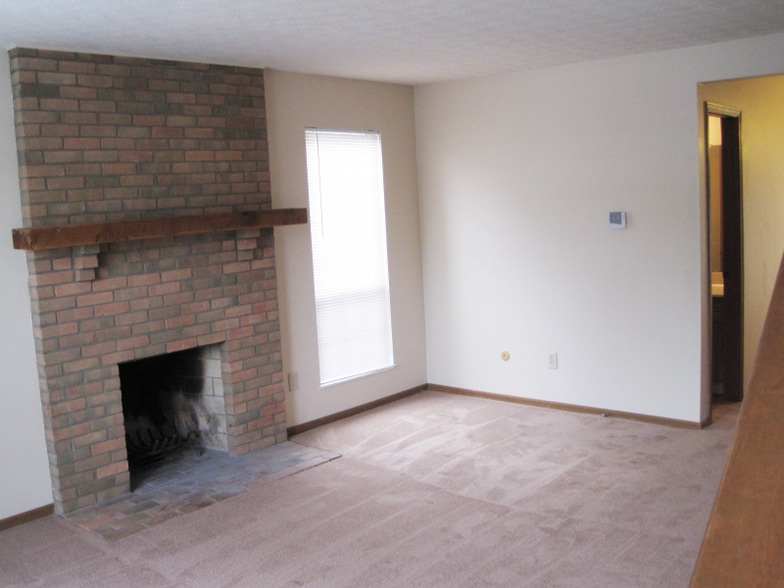 Building Photo - 167 Blakeford Dr