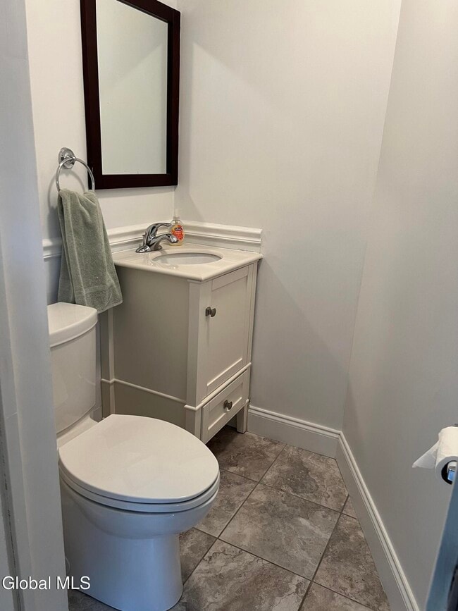 Building Photo - 223 Lake Ave