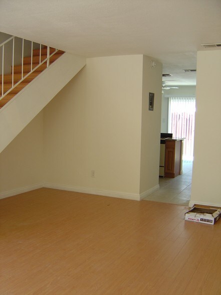 Building Photo - 2649 Andover Ave