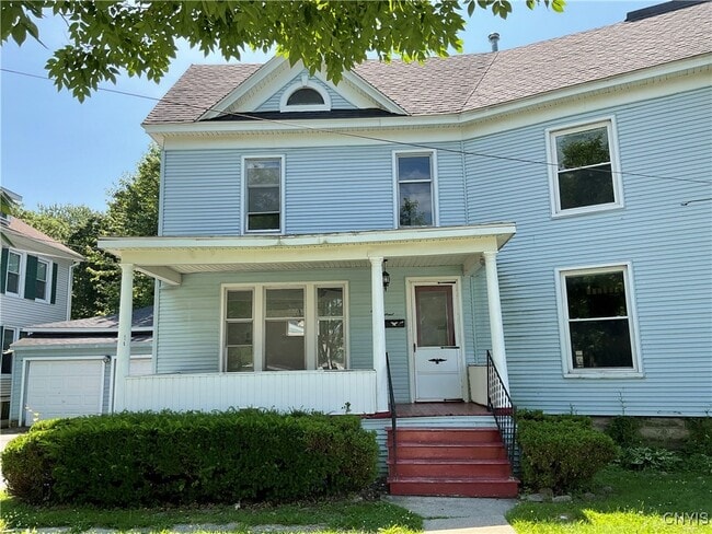 Building Photo - 700 Nellis St