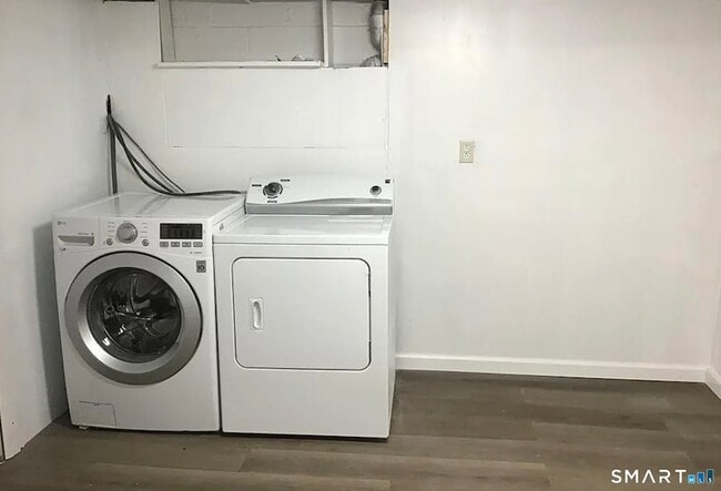 Building Photo - 122 Oberlin Rd