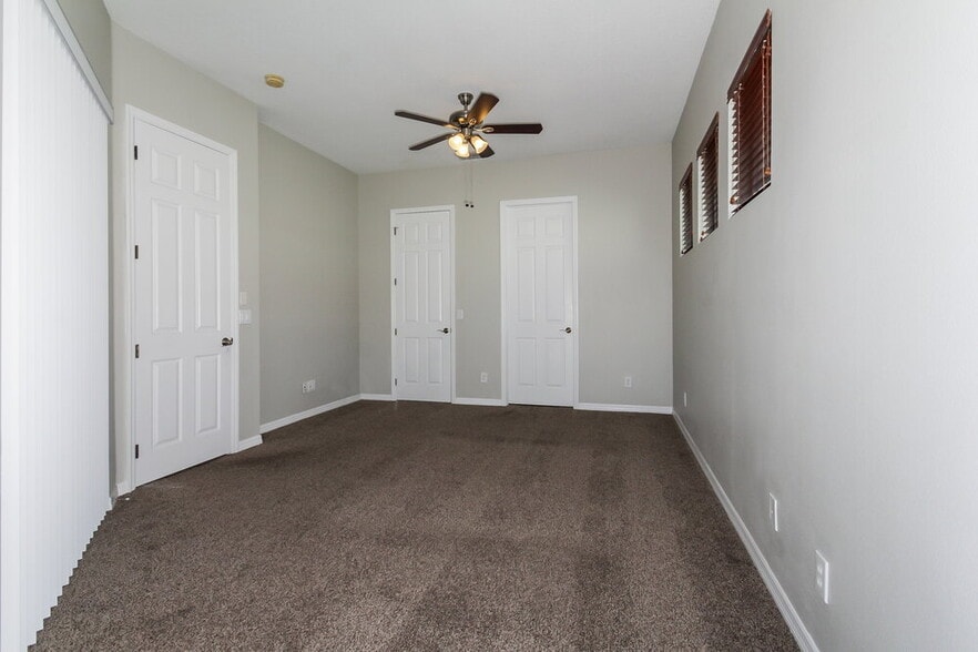 Building Photo - 5312 Lexington Dr