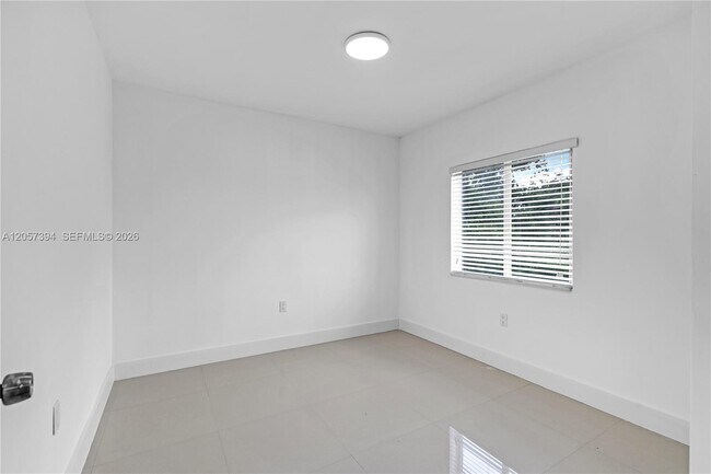 Building Photo - 21845 Goulds Ave
