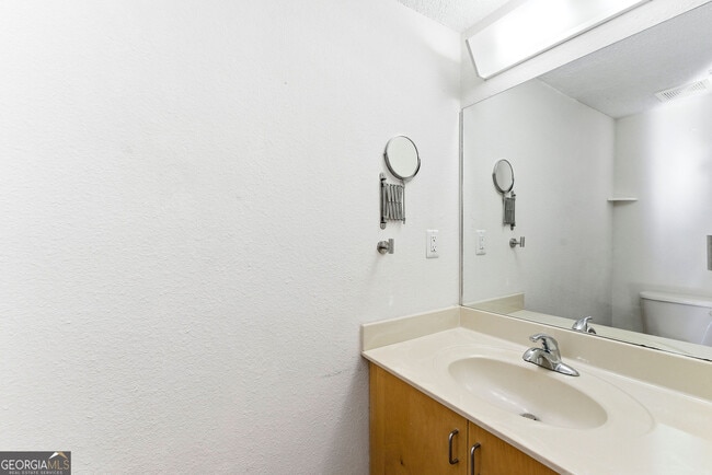 Building Photo - 387 Ralph McGill Blvd NE