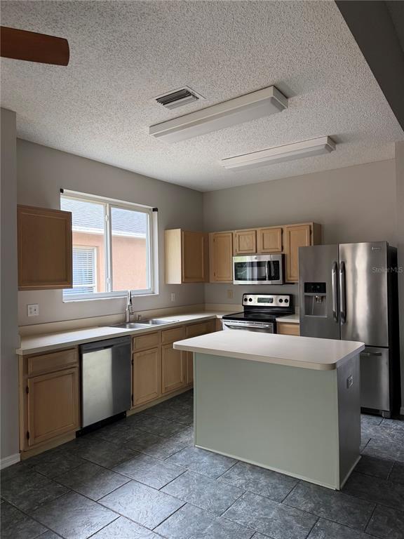 Building Photo - 919 Grand Canyon Dr