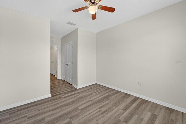 Building Photo - 5068 Captain Davis Dr