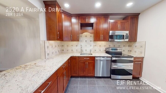 Building Photo - 2520 Fairfax Dr