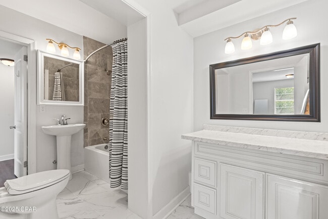 Building Photo - 1914 Clay Ave