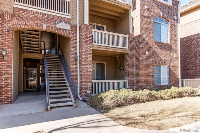 Primary Photo - LOCATION LOCATION!! 2-bed 2-bath condo loc...