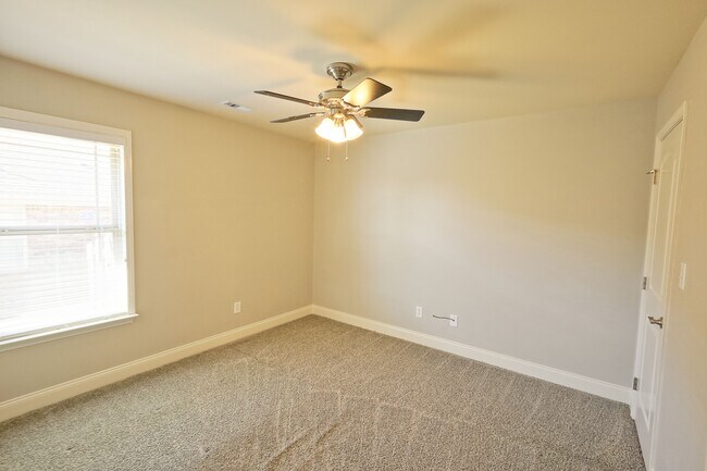 Building Photo - 349 Dovington Dr